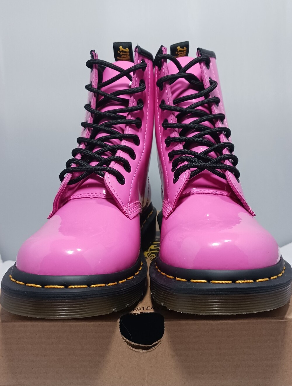 Dr. Martens 1460 Pink Patent Lamper Boots NIB – Women’s US 6 ✨🩷 - Picture 4 of 16